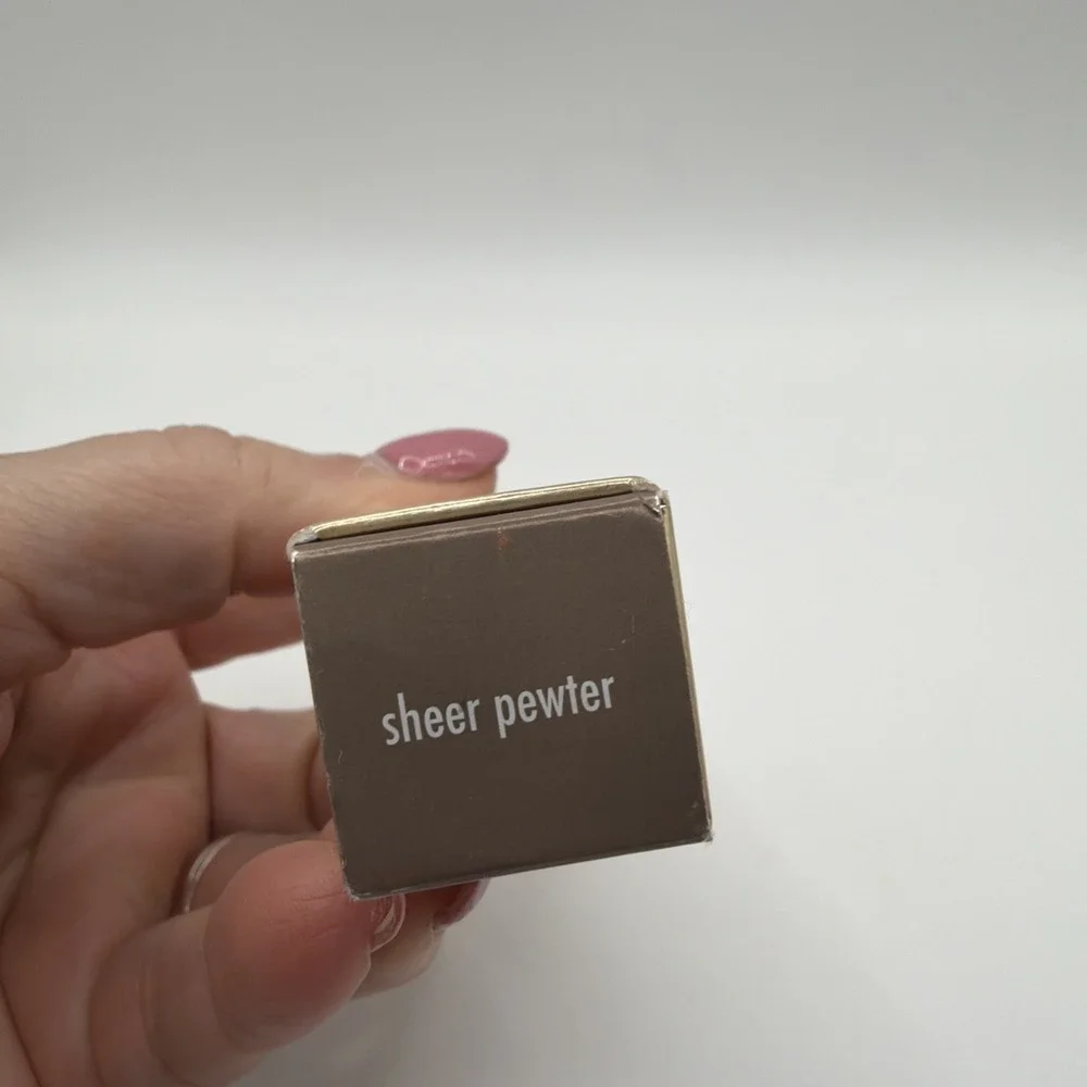 Stila Suede Shade Sheer Pewter Liquid Eye Shadow 4.5mL New‎
